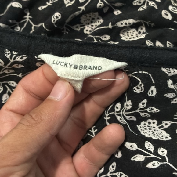 Lucky Brand Black and White Floral Blouse - Picture 2 of 4